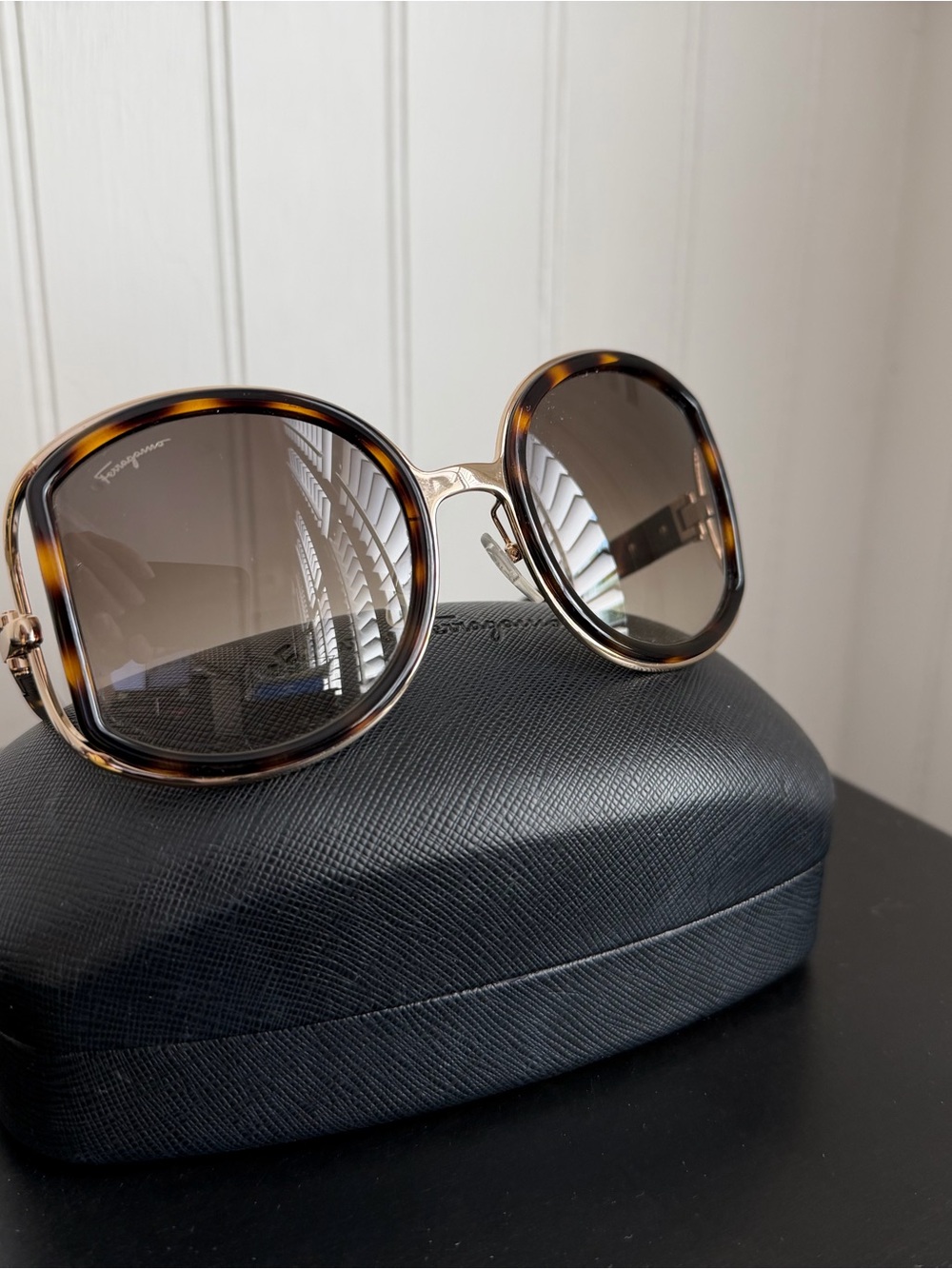 Salvatore Ferragamo Tortoiseshell Frame with Brown Gradient Lenses Sunglasses